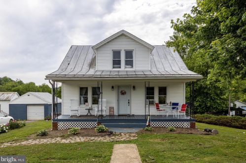 15502 Senedo Rd, Edinburg, VA 22824-3736