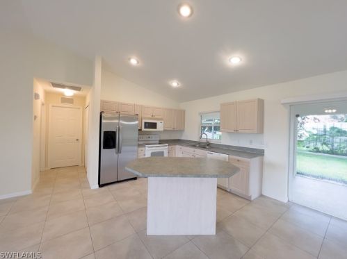 2129 15th St, Cape Coral FL  33909-1743 exterior