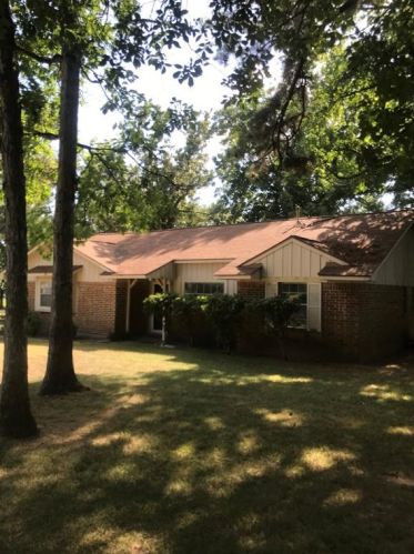 62 Greenbriar Dr, Conroe TX  77304-1146 exterior