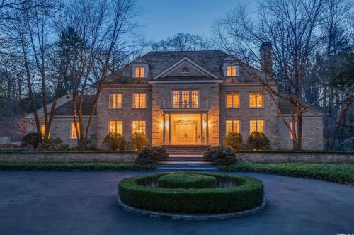 1410 Wolver Hollow Rd, Muttontown, NY 11771-4306