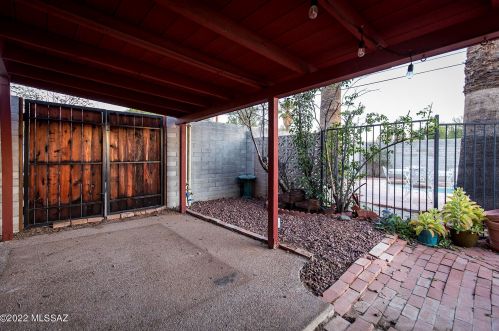 6744 Koralee St, Tucson AZ  85710-1033 exterior