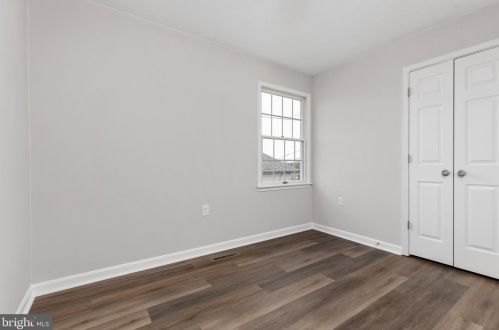 353 Banks Fort Rd, Strasburg VA  22657-2159 exterior