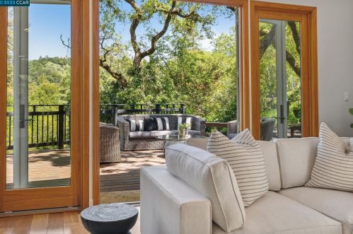 8 Fern Way, Orinda CA  94563-3810 exterior