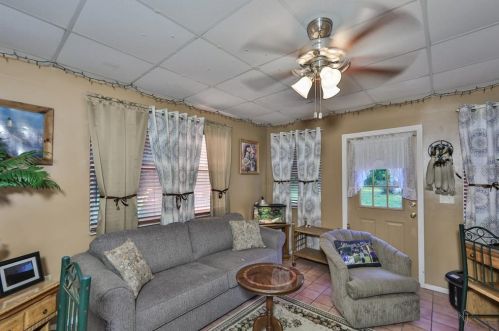 12812 Willoughby Ln, Port Richey, FL 34667-2751