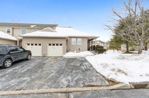 285 Crestwood Ct, Fishkill, NY 12524-3314
