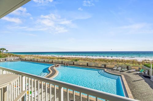 590 Santa Rosa Blvd, Fort Walton Beach FL  32548-6915 exterior