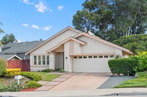 10575 Viacha Dr, San Diego, CA 92124-3428