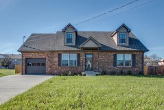1112 Tobacco Rd, Clarksville, TN 37042-5862