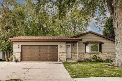 1209 Thomas St, Manitowoc WI  54220-2250 exterior
