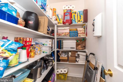 732 Castlewood Dr, Dresher PA 19025-2015 exterior