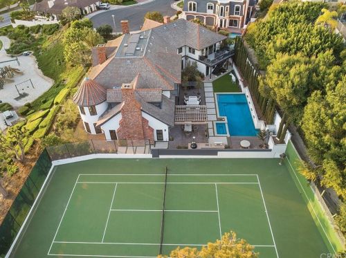 2 Narbonne, Newport Beach, CA 92660-6823