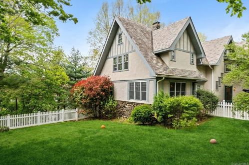 80 Lovell Rd, New Rochelle, NY 10804-2117