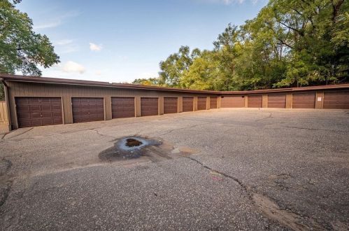 907 Coulee Rd, Hudson WI  54016-2213 exterior