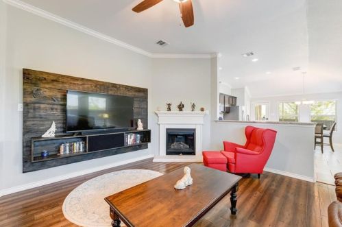 4505 Chestnut Meadows Bnd, Georgetown TX  78626-7143 exterior