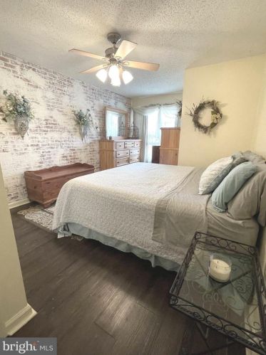 29 Johns Dr, West Enola PA  17025-2694 exterior