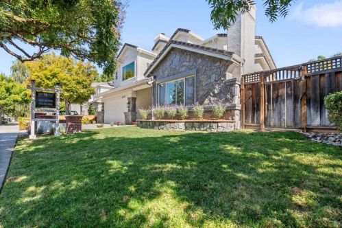 3379 Shady Spring Ln, Mountain View, CA 94040-4582