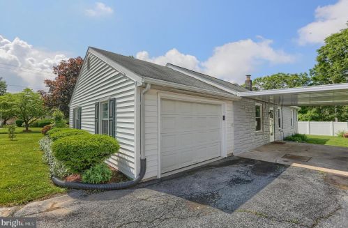 398 Lockwillow Ave, Harrisburg PA  17112-2557 exterior