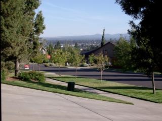 2466 Hemmingway St, Bend OR  97701-1100 exterior