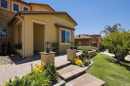 19356 Moriah Ln, Santa Clarita, CA 91350-1336