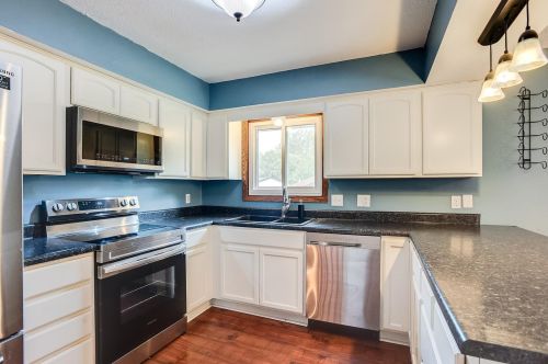 4498 Evergreen Dr, Saint Paul, MN 55127-3625