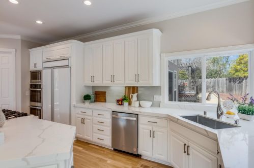 21461 Saratoga Hills Rd, Saratoga CA  95070-5377 exterior