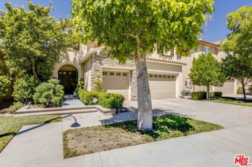 28653 Crystal Heights Ct, Santa Clarita, CA 91387-3186