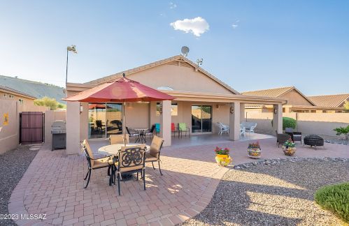 901 Rio Teras, Green Valley, AZ 85614-4388