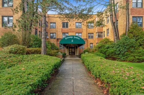 2 Greenridge Ave, White Plains, NY 10605-1240