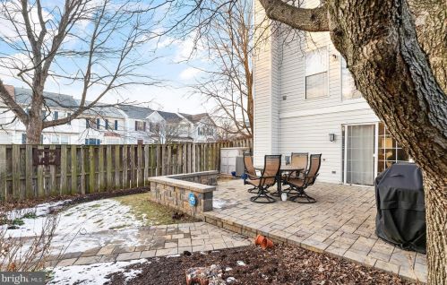 332 Millbrook Ter, Leesburg, VA 20176-4861