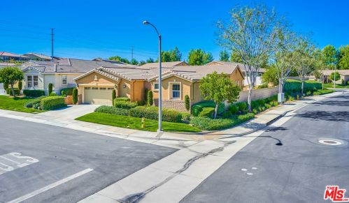 279 Bartram Trl, Beaumont, CA 92223-7367