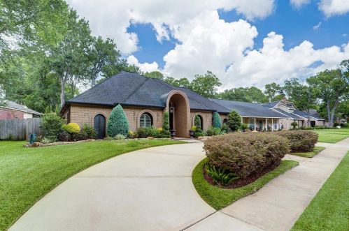 1622 Hearthside Dr, Richmond, TX 77406-1357
