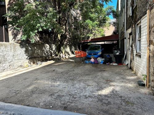 1149 Ward Ave, Bronx, NY 10472-3801