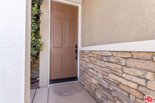 23721 Stagecoach Way, Santa Clarita CA  91354-0722 exterior