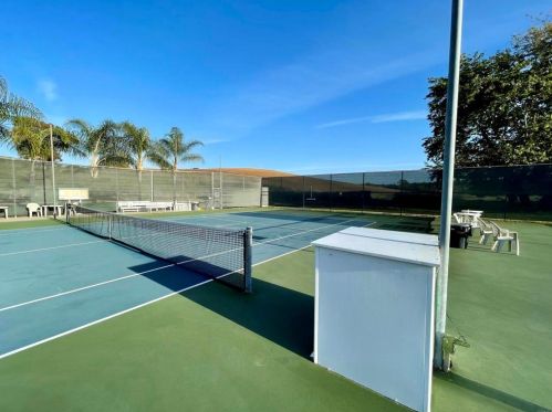 3437 Don Alberto Dr, Carlsbad CA  92010-3902 exterior