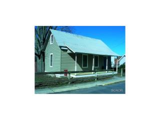402 Spruce St, Laurel, DE 19956-1568