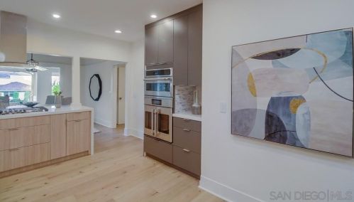 4421 Del Monte Ave, San Diego CA  92107-3607 exterior