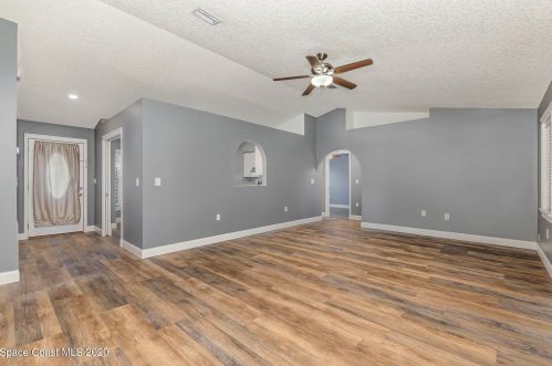 6581 Bancroft Ave, Cocoa, FL 32927-2232