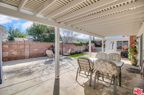 840 Moffatt Cir, Simi Valley CA  93065-5633 exterior