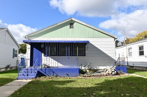 3807 18th St, Milwaukee, WI 53206-2428