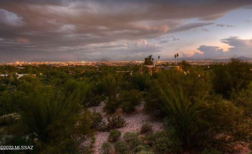 5229 Salida Del Sol Dr, Tucson, AZ 85718-5411