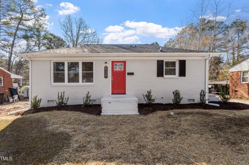 439 Evergreen Ln, Sanford, NC 27330-5215