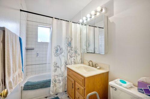 6908 Tanglewood Rd, San Diego CA  92111-4123 exterior