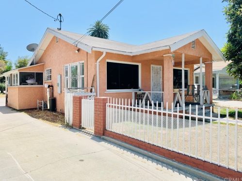 316 Laurel St, Compton, CA 90220-3113