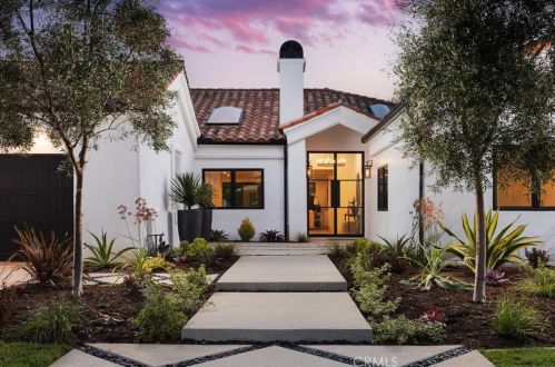 1945 Santiago Dr, Newport Beach CA  92660-3834 exterior