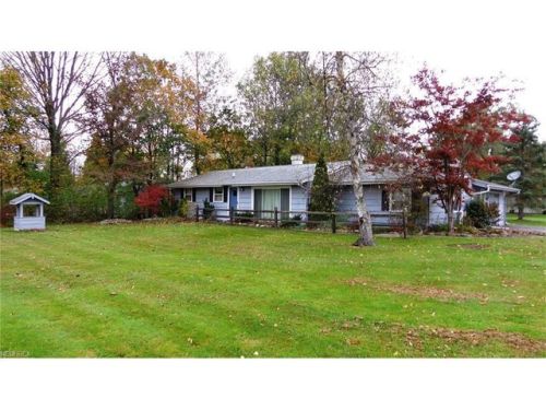 8246 Cedar Rd, Chesterland, OH 44026-3550