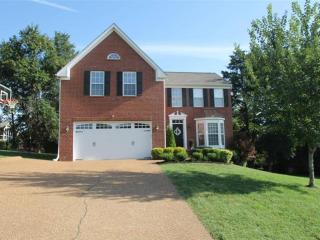 1586 Red Oak Ln, Brentwood, TN 37027-1816