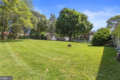 41 Roosevelt Blvd, Lancaster PA 17601-4039 exterior