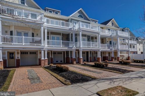 205 Jefferson Ave, Atlantic City, NJ 08402-1027