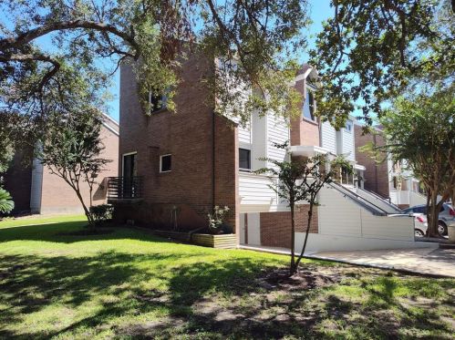 1903 Enterprise Ave, League City, TX 77573-2903