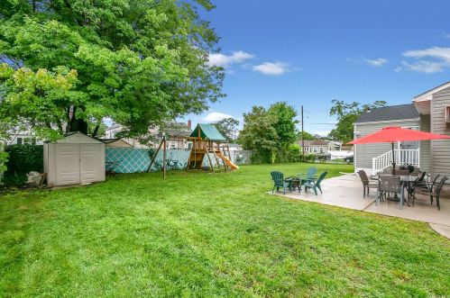 495 Delaware Ave, North Lindenhurst NY  11757-3410 exterior